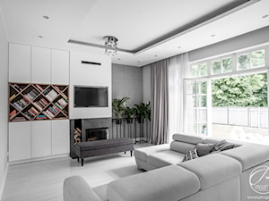 Kompleksowa realizacja domu w szarościach - Salon, styl skandynawski - zdjęcie od Progetti Architektura
