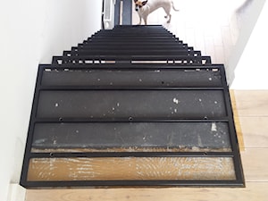 KONKURS Metamorfozy Roku 2017 - Artystyczne schody - Hol / przedpokój, styl nowoczesny - zdjęcie od Pracownia architektoniczna meridian