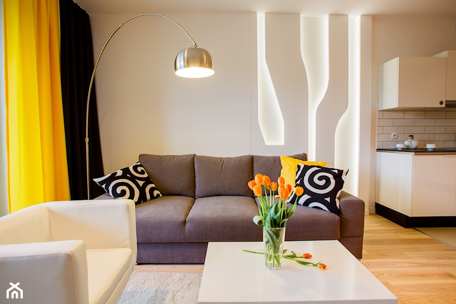 LEMON- mieszkanie na wynajem - Mały biały salon z kuchnią, styl nowoczesny - zdjęcie od Pracownia architektoniczna meridian