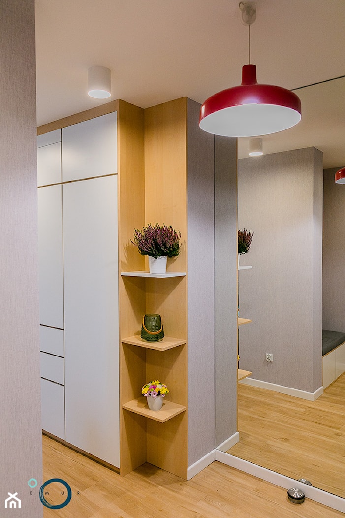 CHILI - mieszkanie na wynajem - Średni szary hol / przedpokój - zdjęcie od Pracownia architektoniczna meridian - Homebook