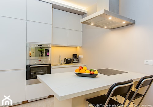 Apartament MANGO - Mała średnia otwarta szara z zabudowaną lodówką z nablatowym zlewozmywakiem kuchnia jednorzędowa, styl nowoczesny - zdjęcie od Pracownia architektoniczna meridian