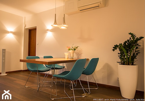 Apartament Angel Wings - Średnia szara jadalnia jako osobne pomieszczenie, styl nowoczesny - zdjęcie od Pracownia architektoniczna meridian