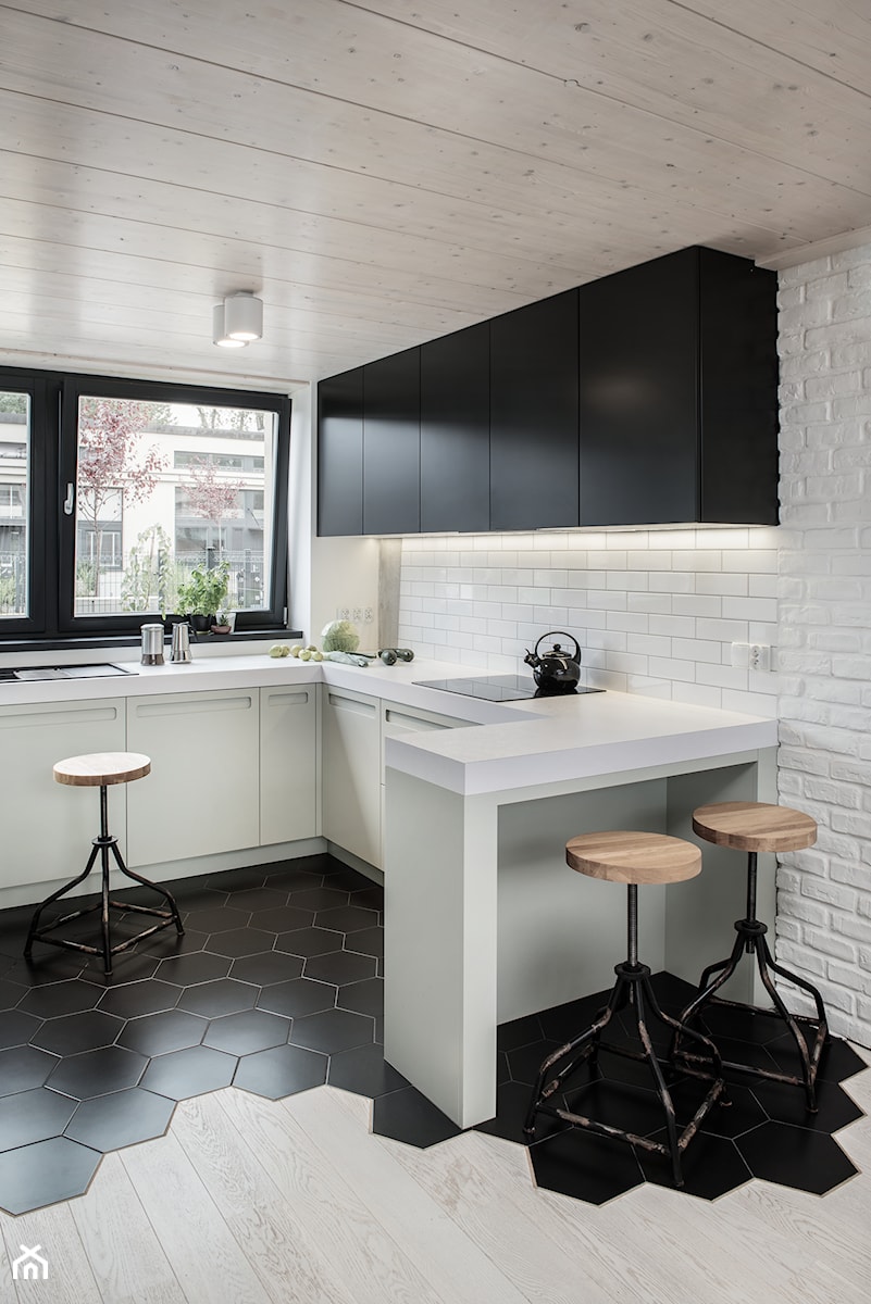 Eklektyczny loft - Z zabudowaną lodówką kuchnia, styl nowoczesny - zdjęcie od anchal