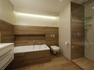 Łazienka w "drewnie" - zdjęcie od Interio-Desi Pracownia Projektowa