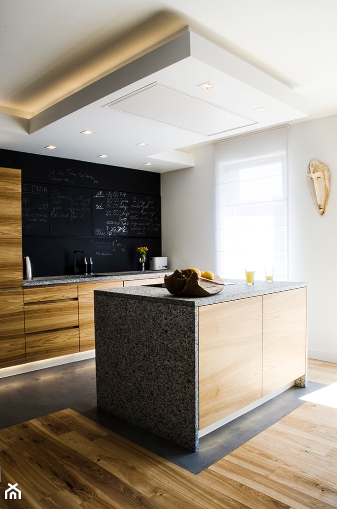 Mieszkanie ze sztuką w tle - Kuchnia, styl nowoczesny - zdjęcie od Labezka Designers