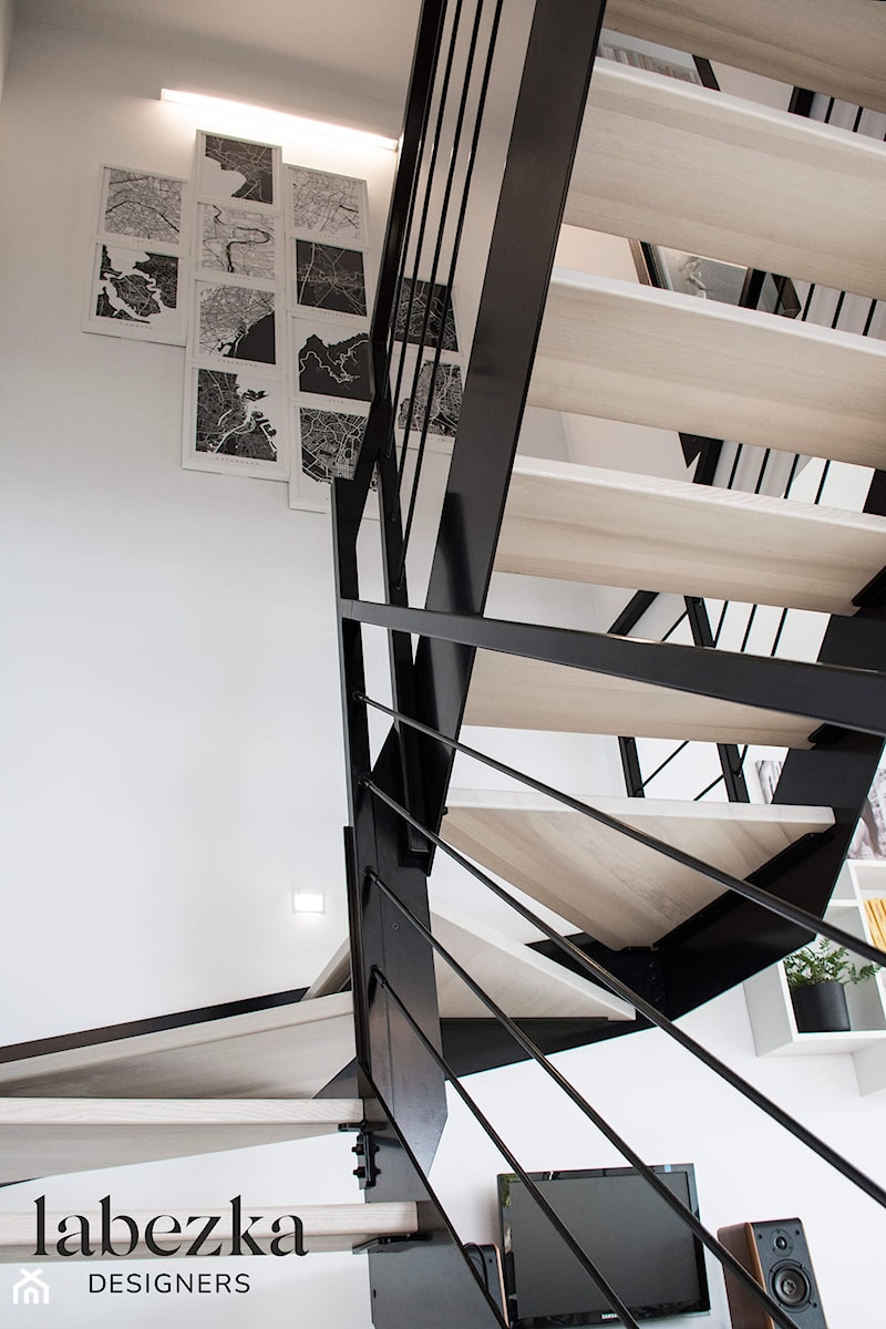 Skandynawski dom - Schody, styl nowoczesny - zdjęcie od Labezka Designers