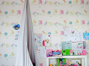 Dom jednorodzinny w Puszczy Kampinoskiej - Średni biały pokój dziecka dla dziecka dla chłopca dla dziewczynki dla rodzeństwa, styl nowoczesny - zdjęcie od Premiere Design