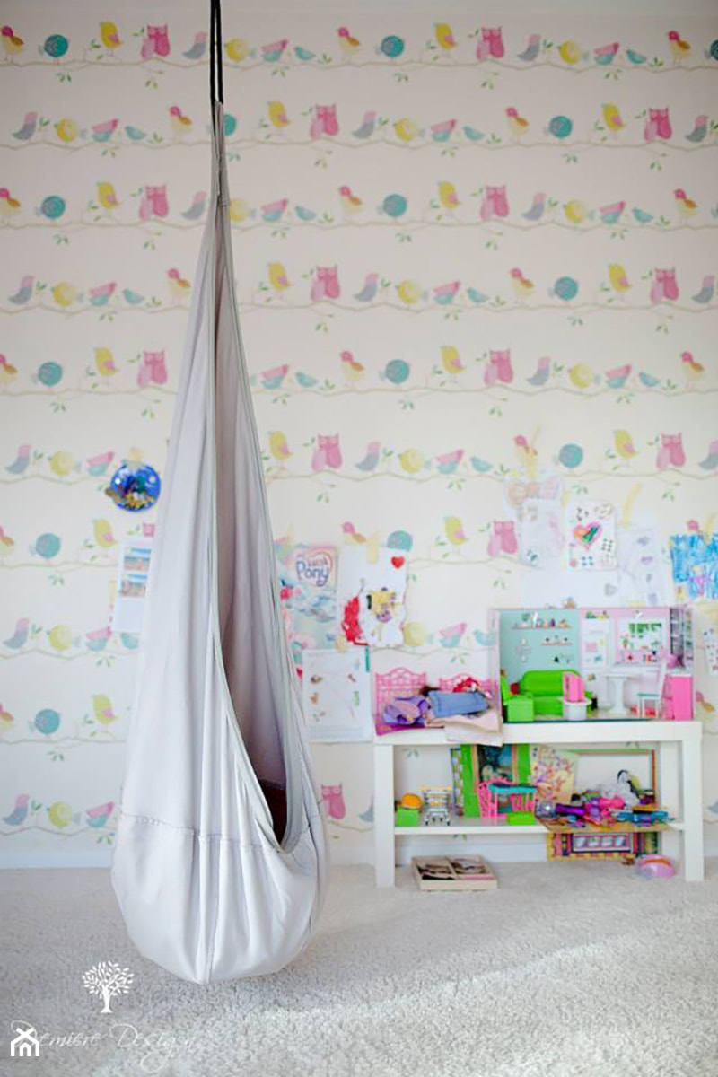 Dom jednorodzinny w Puszczy Kampinoskiej - Średni biały pokój dziecka dla dziecka dla chłopca dla dziewczynki dla rodzeństwa, styl nowoczesny - zdjęcie od Premiere Design