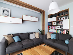 Dom w Komornikach - Mały niebieski salon, styl nowoczesny - zdjęcie od Vivere Colorito