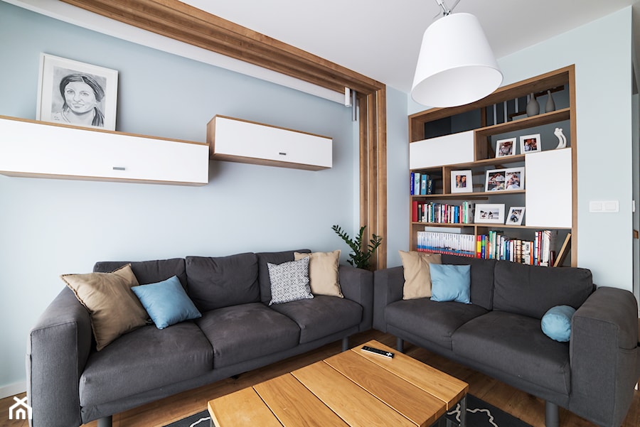 Dom w Komornikach - Mały niebieski salon, styl nowoczesny - zdjęcie od Vivere Colorito