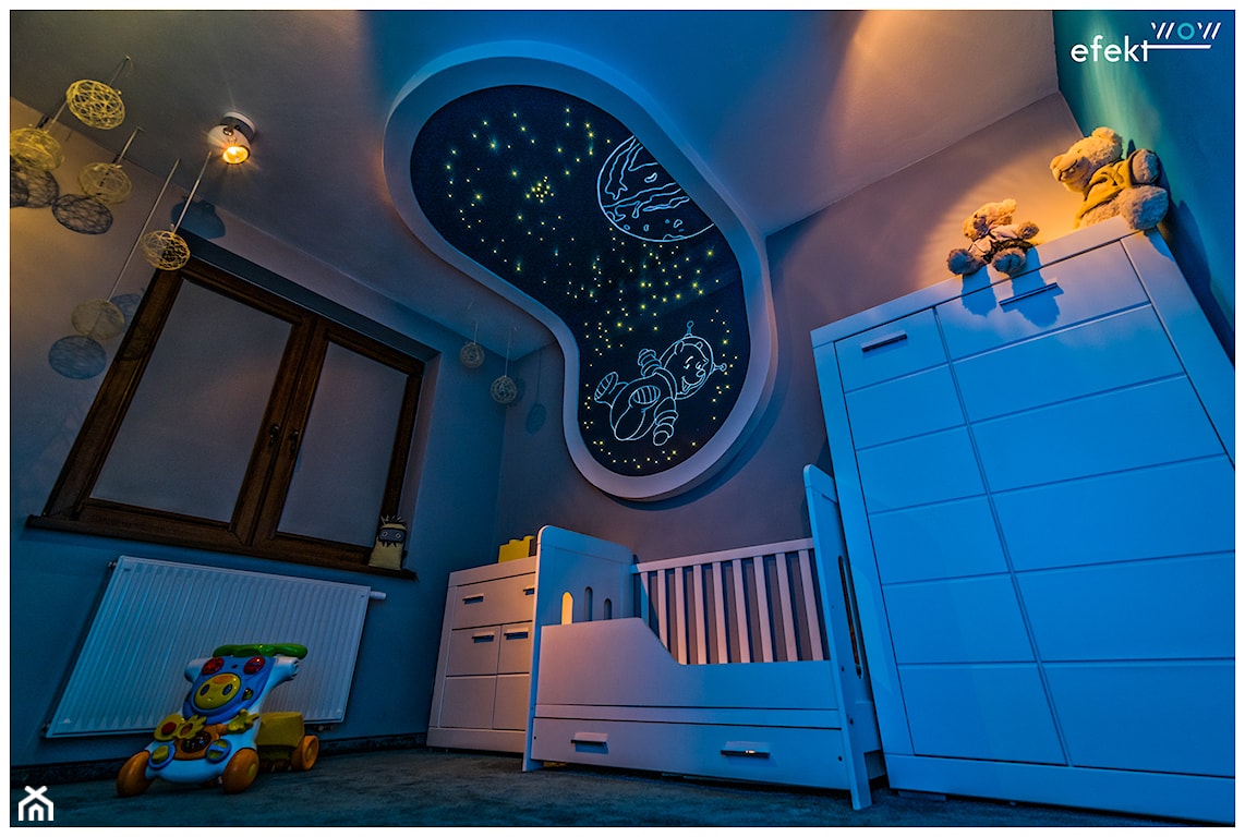 pokój dla dziecka z diodami na suficie