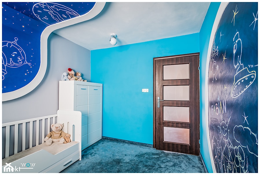 "Kosmiczny pokój " dla noworodka - Mały szary niebieski pokój dziecka dla niemowlaka dla dziecka dla chłopca dla dziewczynki, styl nowoczesny - zdjęcie od efektWOW Sylwia Bieniek