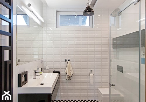 DOSKONAŁY 3 - realizacja projektu - Średnia łazienka z oknem, styl nowoczesny - zdjęcie od DOMY Z WIZJĄ - nowoczesne projekty domów