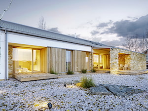 RODZINNY 3 - nowoczesna „stodoła” - Średnie parterowe domy jednorodzinne murowane z dwuspadowym dachem, styl skandynawski - zdjęcie od DOMY Z WIZJĄ - nowoczesne projekty domów