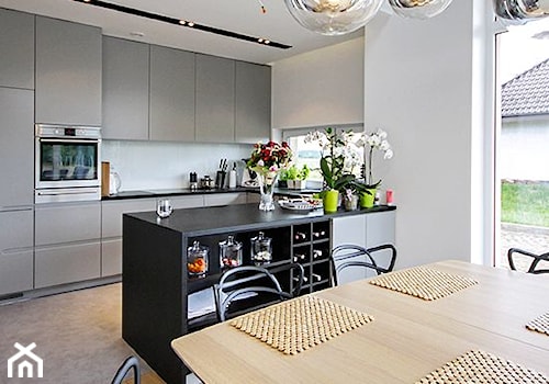STYLOWY 2 - realizacja projektu - Kuchnia, styl minimalistyczny - zdjęcie od DOMY Z WIZJĄ - nowoczesne projekty domów