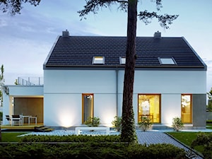 PROSTY 1 - nowoczesny dom bez okapu - Średnie jednopiętrowe nowoczesne domy jednorodzinne murowane z dwuspadowym dachem, styl nowoczesny - zdjęcie od DOMY Z WIZJĄ - nowoczesne projekty domów