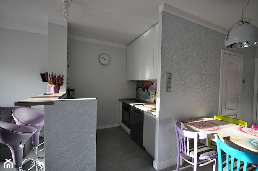 MIeszkanie w bloku - Kuchnia, styl nowoczesny - zdjęcie od openlines