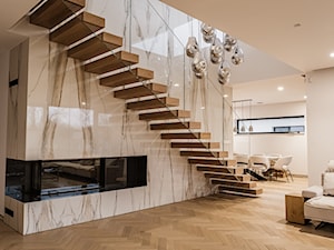 Schody półkowe - Salon, styl tradycyjny - zdjęcie od schody-dywanowe.com