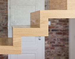 Nowoczesne schody drewniane dywanowe z balustradą szklaną. - Schody, styl nowoczesny - zdjęcie od schody-dywanowe.com - Homebook