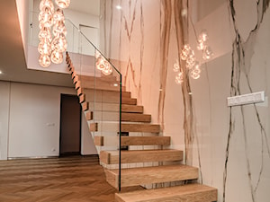 Schody półkowe - Hol / przedpokój, styl glamour - zdjęcie od schody-dywanowe.com