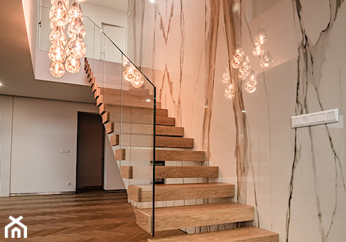 Schody półkowe - Hol / przedpokój, styl glamour - zdjęcie od schody-dywanowe.com