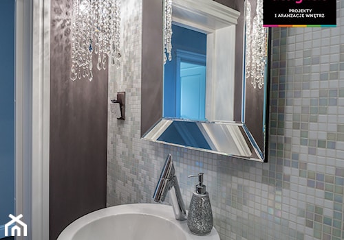 Rezydencja - projekt i aranżacja wnętrz - Mała łazienka, styl glamour - zdjęcie od Intellio designers projekty wnętrz