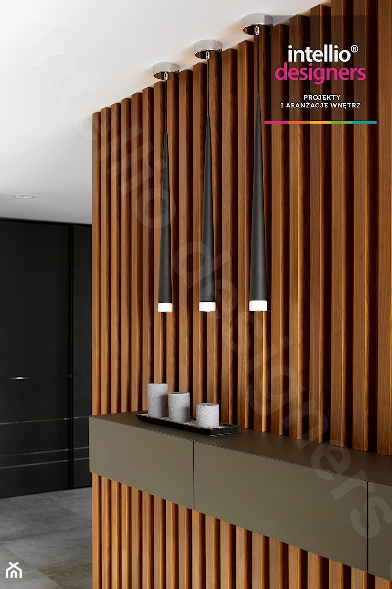 Dom na Podhalu - Mały czarny hol / przedpokój, styl glamour - zdjęcie od Intellio designers projekty wnętrz