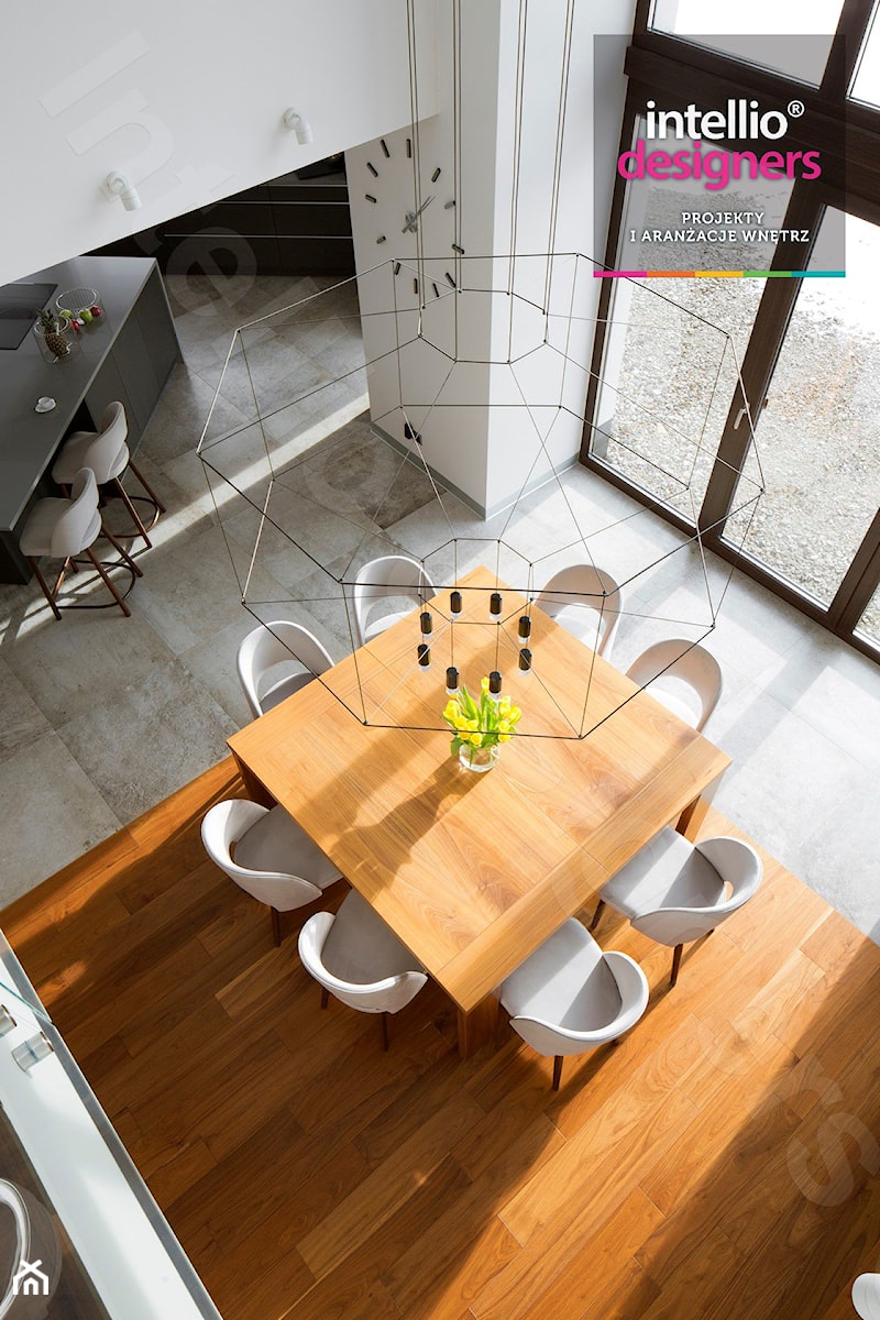 Dom na Podhalu - Duża biała jadalnia jako osobne pomieszczenie, styl nowoczesny - zdjęcie od Intellio designers projekty wnętrz