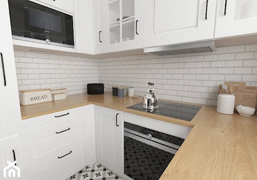 Dom w zabudowie szeregowej - Mała zamknięta biała z zabudowaną lodówką kuchnia w kształcie litery u, styl prowansalski - zdjęcie od white interior design