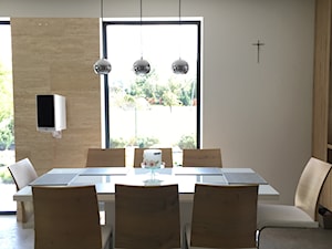 Dom w Bydgoszczy - Średnia beżowa jadalnia jako osobne pomieszczenie, styl nowoczesny - zdjęcie od Fabryka Wnętrz