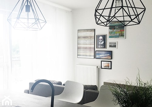 Kielce - mieszkania na wynajem - Mała biała jadalnia w kuchni, styl minimalistyczny - zdjęcie od Pogotowie Wnętrzarskie