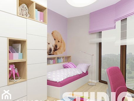 Aranżacje wnętrz - Pokój dziecka: pink girlish bedroom - MIKOŁAJSKAstudio. Przeglądaj, dodawaj i zapisuj najlepsze zdjęcia, pomysły i inspiracje designerskie. W bazie mamy już prawie milion fotografii!