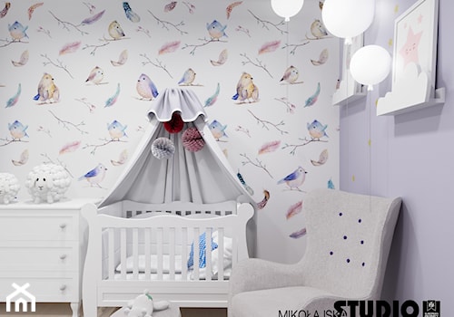 romantyczna tapeta w pokoju dziecięcym - zdjęcie od MIKOŁAJSKAstudio