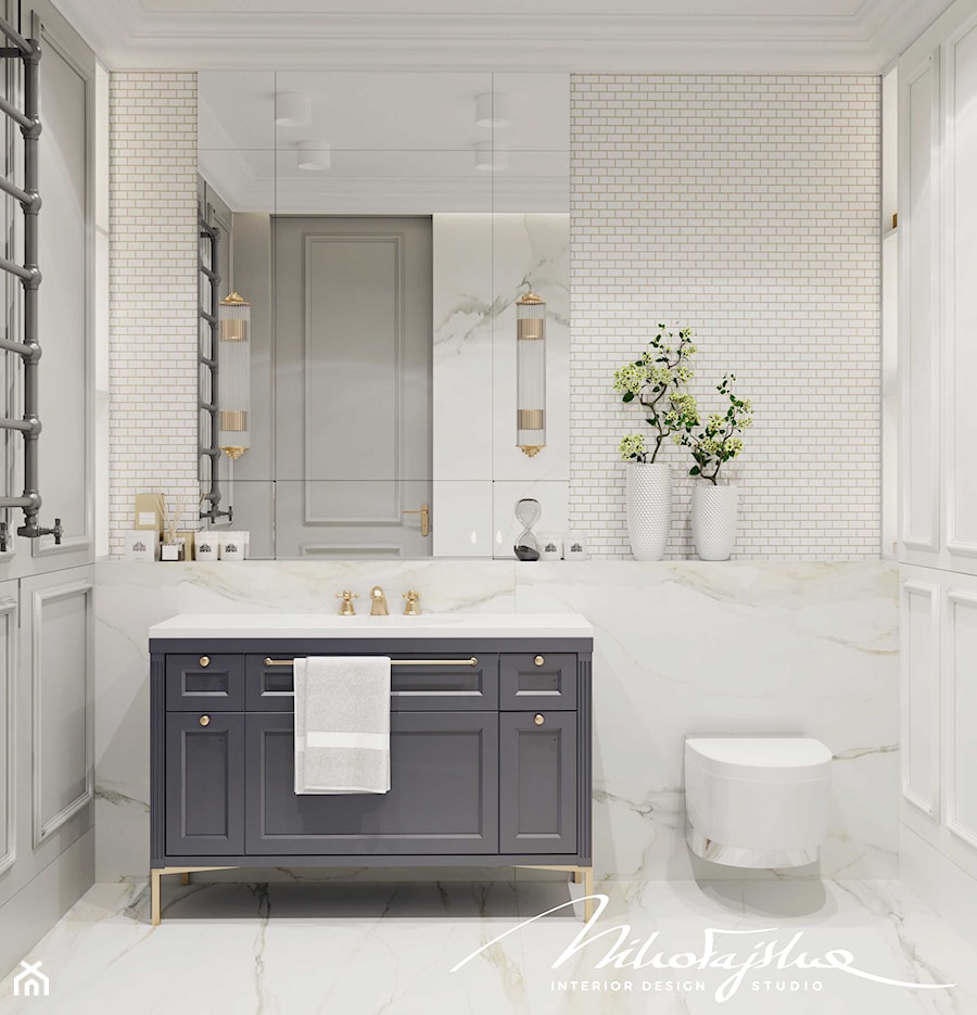 Dwupoziomowy penthouse dla miłośników współczesnej klasyki - Średnia z lustrem łazienka, styl tradycyjny - zdjęcie od MIKOŁAJSKAstudio
