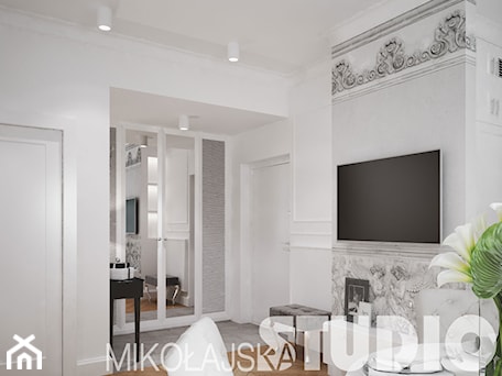 Aranżacje wnętrz - Salon: apartament-glamour - MIKOŁAJSKAstudio. Przeglądaj, dodawaj i zapisuj najlepsze zdjęcia, pomysły i inspiracje designerskie. W bazie mamy już prawie milion fotografii!