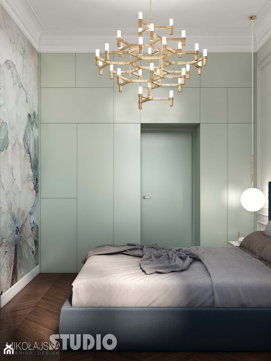elegancka sypialnia, jasnozielona ściana - zdjęcie od MIKOŁAJSKAstudio