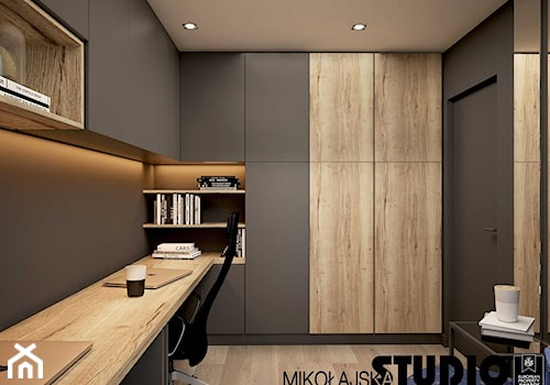 Apartament przy ul. Lema - Małe z zabudowanym biurkiem czarne szare biuro, styl nowoczesny - zdjęcie od MIKOŁAJSKAstudio