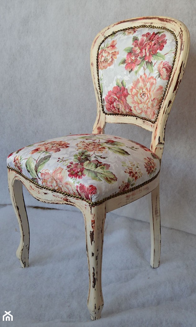 krzesło shabby chic, kwiaty ,prowansja ,vintyge - zdjęcie od Blackread - Homebook