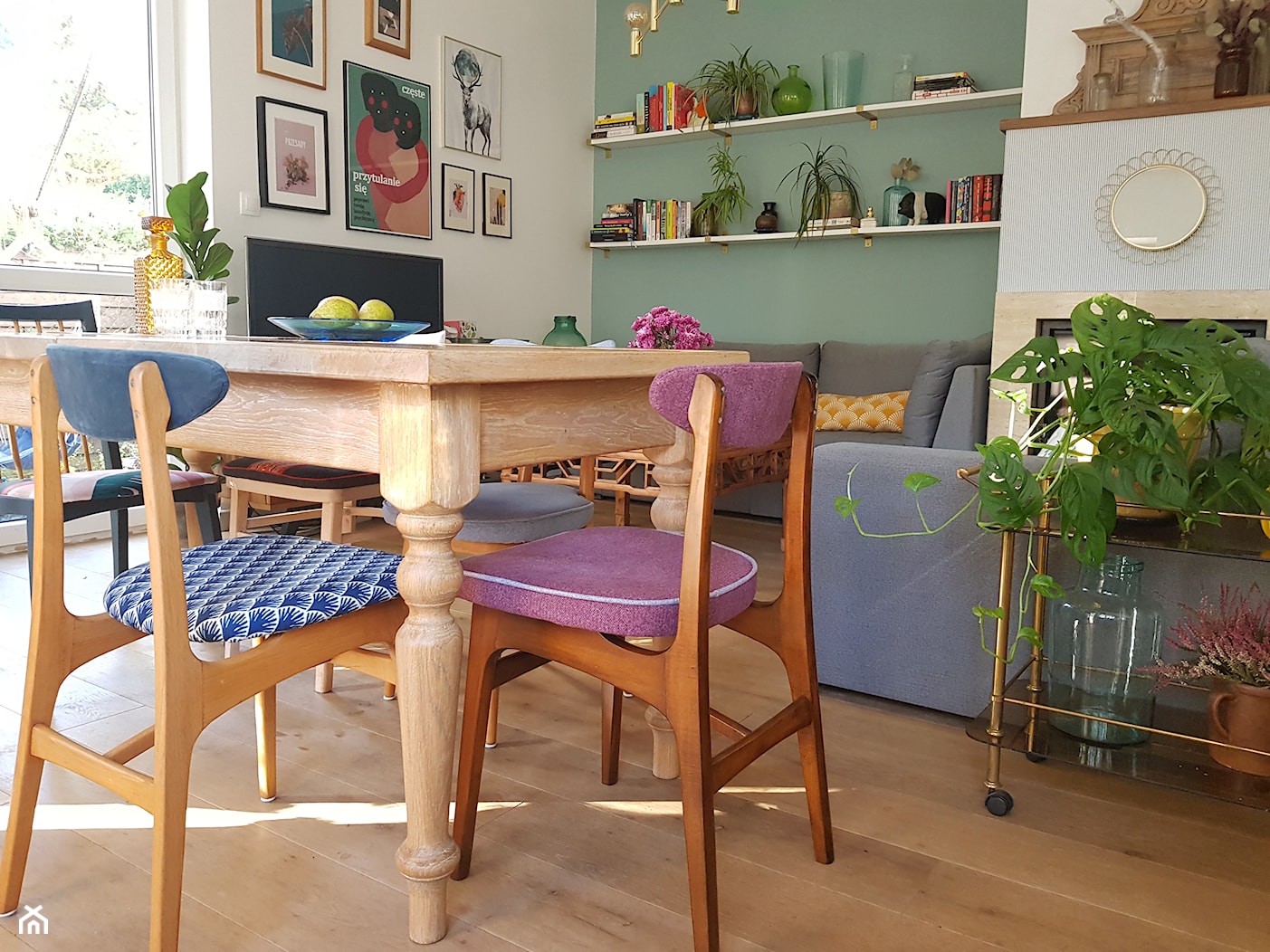 krzesła Hałas typ 200-190 - renowacja do jadalni - zdjęcie od Odnawialnia - Homebook