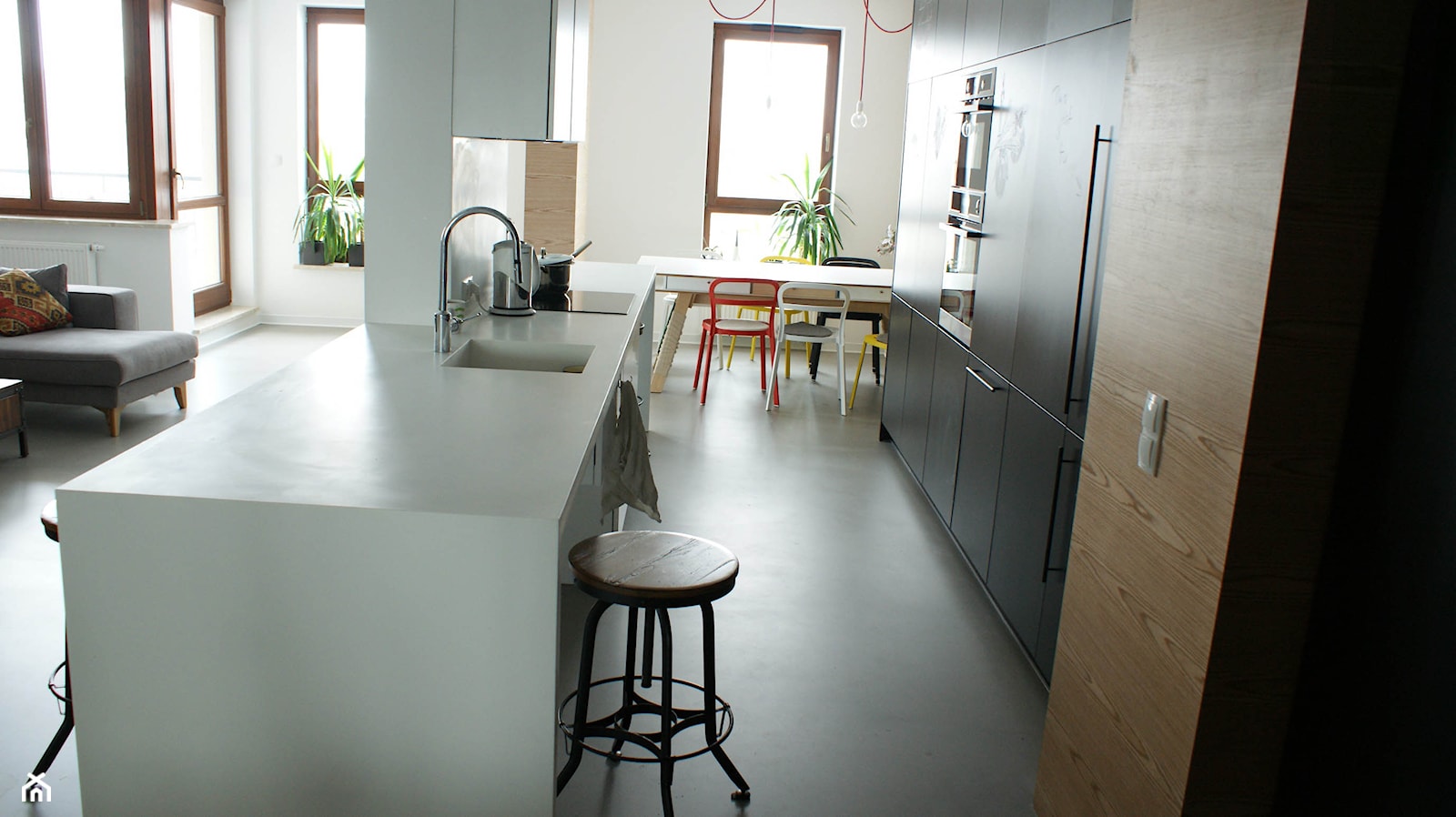 LOFT W WILANOWIE - Kuchnia, styl industrialny - zdjęcie od t design - Homebook