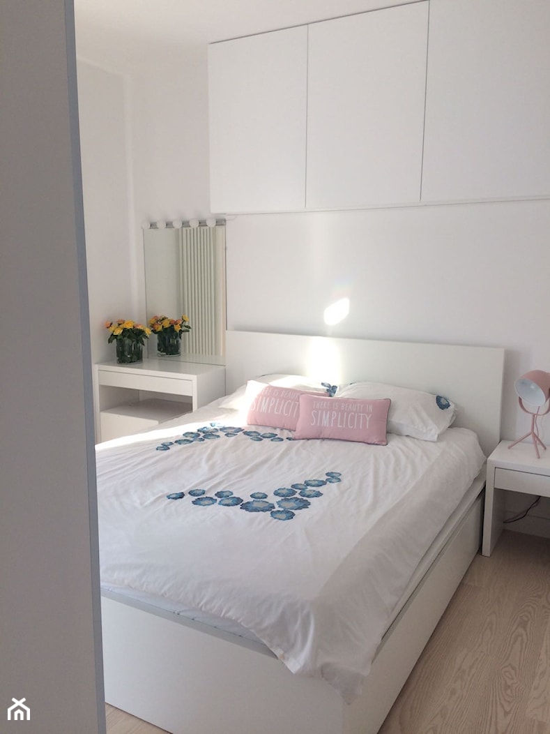 pastel candy - Mała biała sypialnia, styl nowoczesny - zdjęcie od t design - Homebook