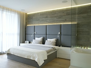 130m2 - żoliborz - Średnia beżowa szara sypialnia z łazienką, styl skandynawski - zdjęcie od t design