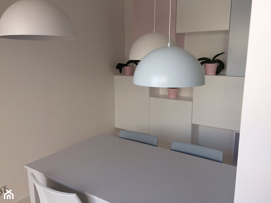 pastel candy - Mała beżowa jadalnia jako osobne pomieszczenie, styl nowoczesny - zdjęcie od t design