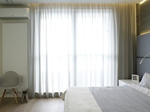 APARTAMENT NA ŻOLIBORZU - Mała szara sypialnia - zdjęcie od t design