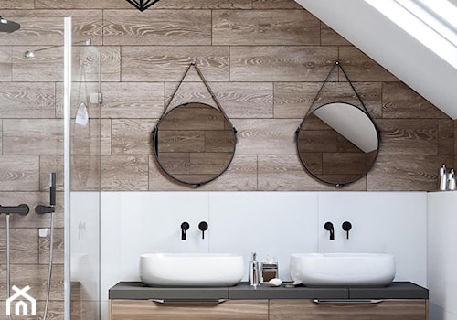 Skandynawski dom Libertowie - Średnia na poddaszu z dwoma umywalkami łazienka z oknem, styl skandynawski - zdjęcie od Dom-Art