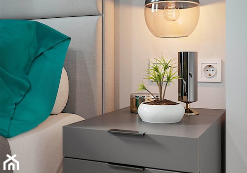 Minimalistyczne mieszkanie - Mała szara sypialnia, styl minimalistyczny - zdjęcie od Dom-Art