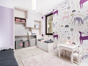 Skandynawskie Mieszkanie - Średni biały pokój dziecka dla dziecka dla chłopca dla dziewczynki, styl skandynawski - zdjęcie od Dom-Art