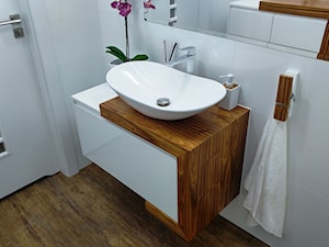 łazienka AMMERS - Mała średnia łazienka, styl nowoczesny - zdjęcie od Blindexmeble
