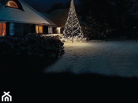 Aranżacje wnętrz - Ogród: Christmas Tree 6M 960 LEDs - www.solarlighting.pl. Przeglądaj, dodawaj i zapisuj najlepsze zdjęcia, pomysły i inspiracje designerskie. W bazie mamy już prawie milion fotografii!