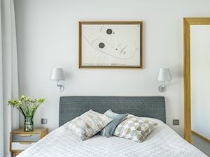 DOM TUŻ ZA MIASTEM - Średnia biała sypialnia, styl nowoczesny - zdjęcie od LOFT Magdalena Adamus